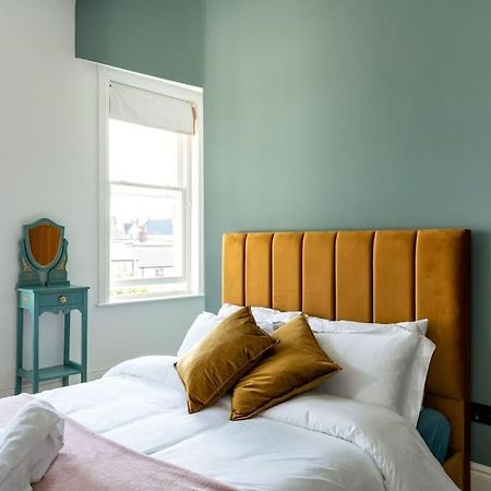 Stylish Beachfront Apartment, Sweeping Ocean Views And Luxury Touches خليج هيرن المظهر الخارجي الصورة